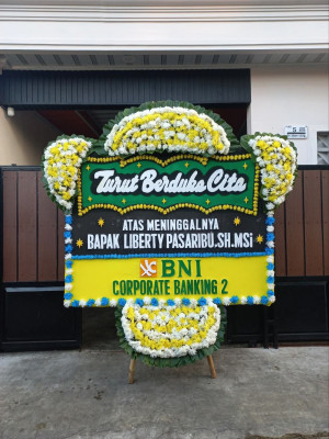 Papan Bunga Duka di Topoyo