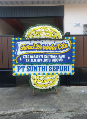 Papan Bunga Duka di Topoyo
